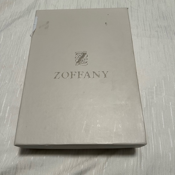 Zoffany Taisho Duvet Collection KING NEW Quartz Gray 1 piece- Duvet only - Picture 12 of 12
